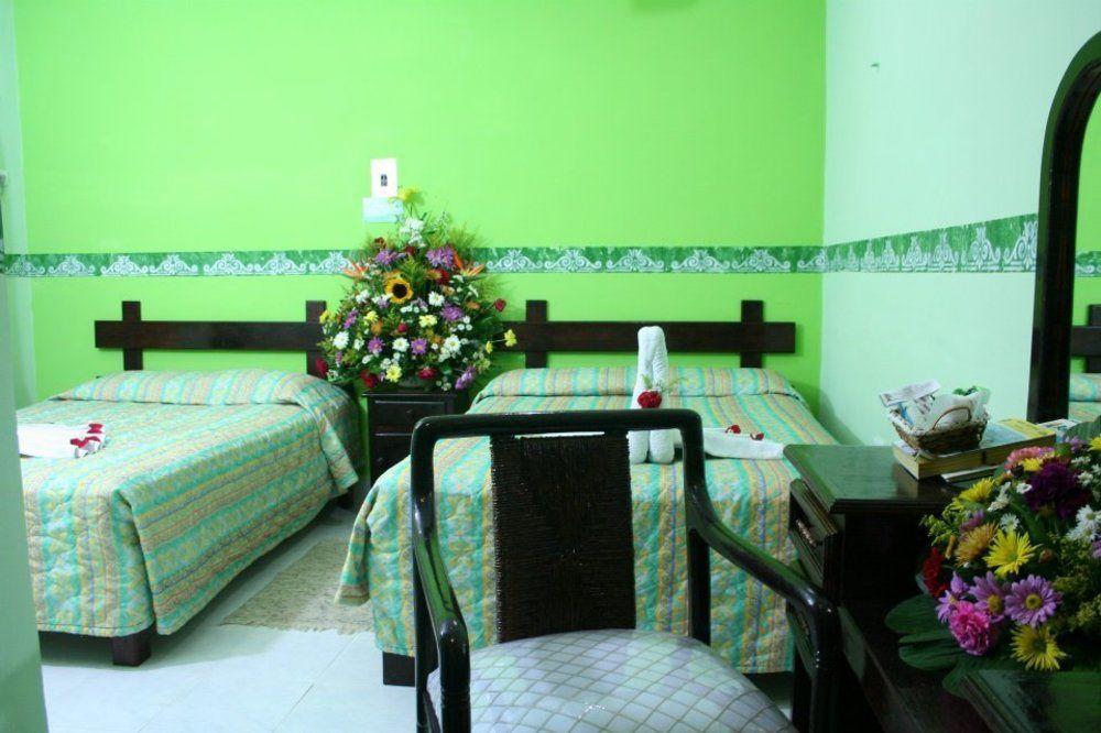 Oyo Hotel Addy Tulum Exterior photo