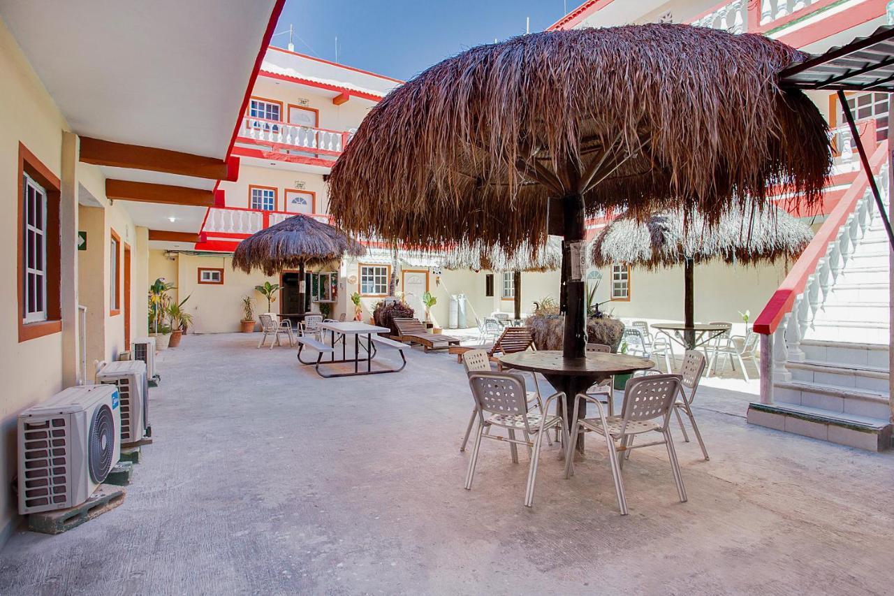 Oyo Hotel Addy Tulum Exterior photo